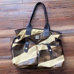 Dooney & Bourke Tote